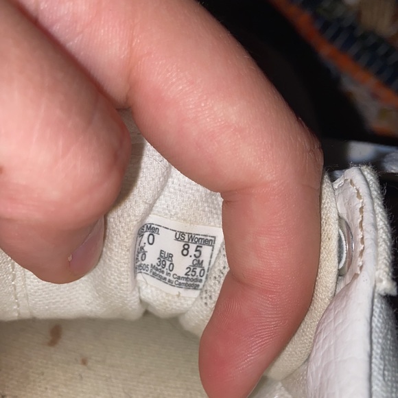 white vans - Picture 4 of 4